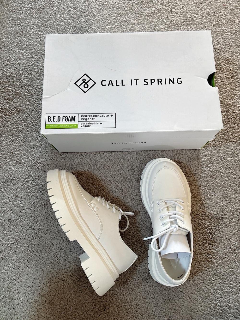 NWT with box！Call It Spring Chunky Lace-Up Platform Oxfords